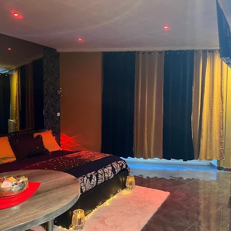 Homesparadise Loveroom Besanzón Exterior foto